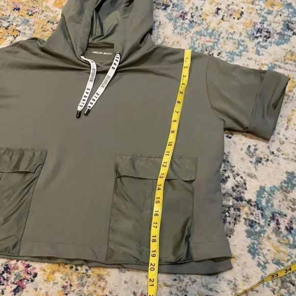 Marc Cain Sports short sleeved hoodie, army green. Pockets. Women’s size 12 (N3) - Picture 9 of 12